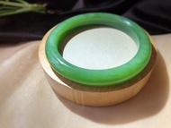天然和田玉碧玉菠菜綠手鐲 圈口58mm 冰底滿色菠菜綠