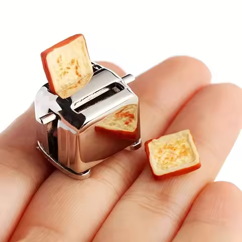 Mini Toaster Dollhouse Kitchen Model, Tiny Toaster with Toast Bread, Miniature Ornament for Desktop,