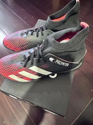 adidas愛迪達兒童平底足球鞋20cm（二手）
