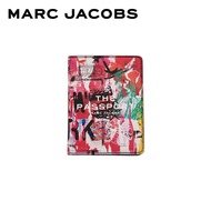 MARC JACOBS THE GRAFFITI PASSPORT CASE 2P5STR006S02 PF25 กระเป๋าใสพาสปอร์ต
