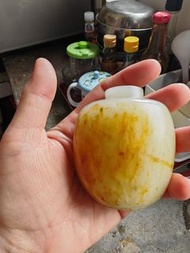 新疆和田玉灑金皮鼻煙壺