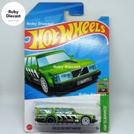 Hot Wheels Volvo 240 Drift Wagon