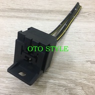Socket CABLE RELAY - Horn RELAY SOCKET &amp; Trailer Lamp/Stack/Sit/Bench