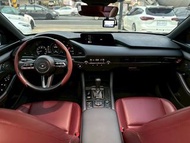 2022年 mazda3 5D bose 紅內裝