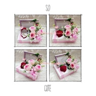 gubahan frame mas kahwin c/w couple ring box(softpink white)