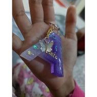 keychain huruf abjad resin dengan nama