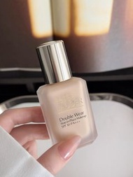 1300 + 好評❤️現貨‼️Estée Lauder 雅詩蘭黛第二代 DW 粉底液 30ml 持久霧面越夜越美 （2C0# - $290 1C1# - $280 1N1# - $280 1N2# -