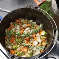 Campfire Cast Iron Camp Oven 9 Quart