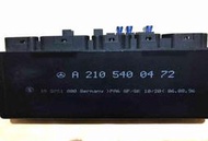 A 210 540 04 72 BENZ原廠 W210 繼電器 RELAY 正常使用中拆下 便宜賣 1490元