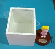 花生Peanuts 人物公仔(Sally Brown)。有展示箱