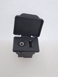หัวต่ออุปกรณ์ USB NISSAN SLYPHY B17 PULSAR C12 28023-ZT50A CONN-AUX AUDIO