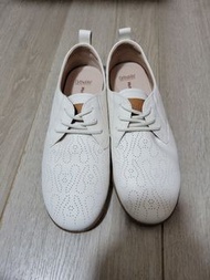 EU38 Hush Puppies Loafers 女裝 白色休閒鞋 樂福鞋