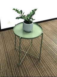 原價$200 IKEA 深灰綠色 墨綠色 抹茶綠色 GLADOM 簡約設計 圓形 小茶几 托盤几 45x53cm dark grey-green matcha colour tray coffee t