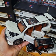 Mô hình xe LX570 tỉ lệ 1:24 bằng kim loại có âm thanh và đèn xe đồ chơi trẻ em