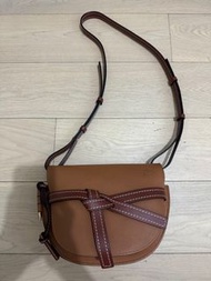 Loewe gate 馬鞍包 small size tan