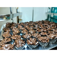 Almond Cluster Dark Chocolate Beryls