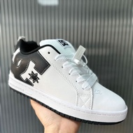 DC Shoes Court graffik Bread Shoes Anti-slip Wear-resistant Sneakers Men Women Shoes Brand New