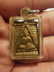 第六期白欖佛佛牌龍波術弟子龍波chuan督製佛牌加入了第一期至第五期白欖佛之聖銅版2532~2533