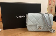 Chanel 絕版21K 🩵淺藍色羊皮珍珠調節扣方 胖子全新全套有單