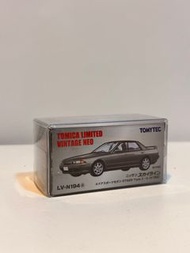 TomyTec 1:64 R32 Skyline