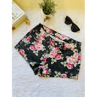 Koreancloset Black Floral print Five pockets US Ladies Short waist 30-31 inches