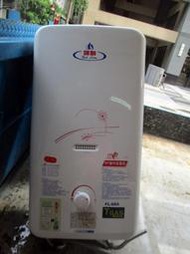 婦連熱水器10公升(天然瓦斯)使用不到2年