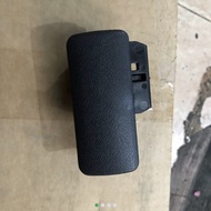 Handle Kunci Laci Dashboard APV/MAVEN/MEGA CARRY (WARNA HITAM)