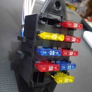 Car fuse box 12v 24v universal fuse box holder. 8 port fuse box universal fuse box