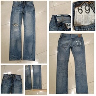 QJ07 Gap 1969 women's jeans slim fit slightly ripped at the knee - blue jeans with personality slim 