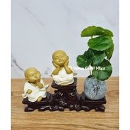 Innocent little monk set - love life in white shirt with base and lotus leaf pot