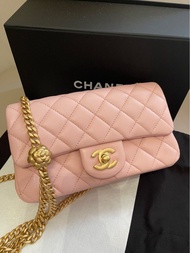 Chanel 20 cm mini  classic 紛紅色山茶花調節扣