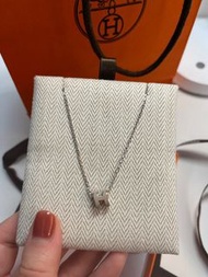 Hermes Pop H mini necklace, brand new, marron Glacé; 全新爱马仕pop-H项链，奶茶灰