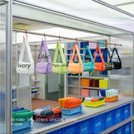 Send 9/4 Close 5/4 Beyond the vines Pocket Poufy Bag