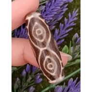 💥Ready Stock💥 41.6mm X 14.2mm  老矿玉化 水草玛瑙 龙眼天珠 六字大明咒化身 开创快乐源泉 万福降临 万咒之王 避邪之珠 财源广进 Moss Agate Dragon E