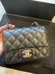 全新經典Chanel mini Classic Flap 17cm （黑淡金）