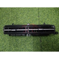 TOYOTA PRIUS (ZVW30) AIRCOND VENT [2G-4A-D1527]