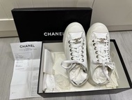 Chanel小白鞋