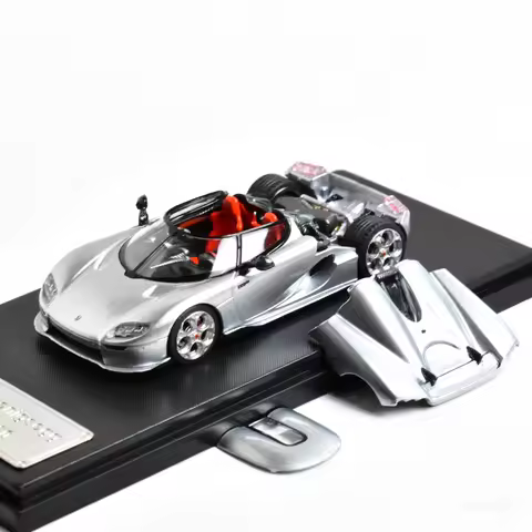 RM 1:64 CC850 Diecast Model Car