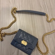 Chanel香奈兒經典灰boy魚子醬鏈條零錢包 可放信用卡鈔票