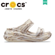 รองเท้า crocs แท้ ผู้หญิง crocs crush MARBLED SANDAL รองเท้าเสริมส้นผู้หญิง #208235