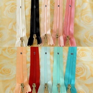 YKK zipper 30 cm long (RST 30)