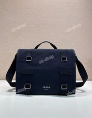 Prada 新款 郵差包