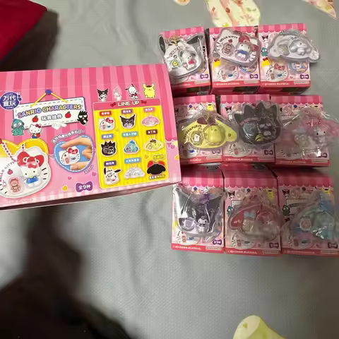 New Genuine Bandai Hellokitty Kuromi Melody Pompompurin Pochacco Cinnamoroll Blind Box Mini Characte