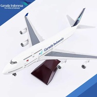 Garuda Indonesia Airline Boeing Boeing 747 BIG DISPLAY MODEL