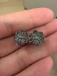 Chanel earrings 黑色花朵耳環
