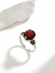 925純銀女戒指,配有天然暗紅石榴石橢圓形10*12mm寶石,精美珠寶系列,是送給妻子、母親等的好禮物