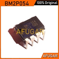 New Original BM2P054 DIP-7 commonly used LCD power supply chip Power management chip