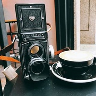 92% Rolleiflex 3.5T Carl Zeiss Tessar f/3.5 75mm 雙鏡菲林相機 + Rolleiflex 原裝燕子帶 + 遮光罩 + Rolleiflex 相機袋
