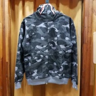 Jaket BAPE Shark xl