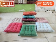 BANTAL ALAS DUDUK TEBAL DAN SUPER EMPUK 40X40/BANTAL KURSI/BANTAL KOTAK/ALAS KURSI/BANTAL ALAS KURSI/BANTAL LESEHAN/BANTAL IBU HAMIL/BANTAL EMPUK TEBAL KUAT/BANTAL SANDARAN KURSI KAYU/ALAS DUDUK/ALAS DUDUK KURSI KAYU